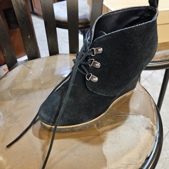 Steve Madden black boot wedges size 6.5. - Picture 6 of 9